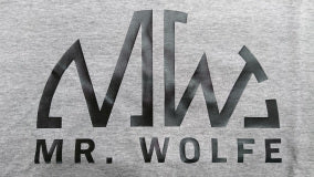 MR WOLFE TRADITIONAL TEE - BLACK ON GREY